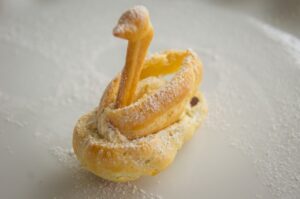 Cream Puff Swans made out of Choux Pastry