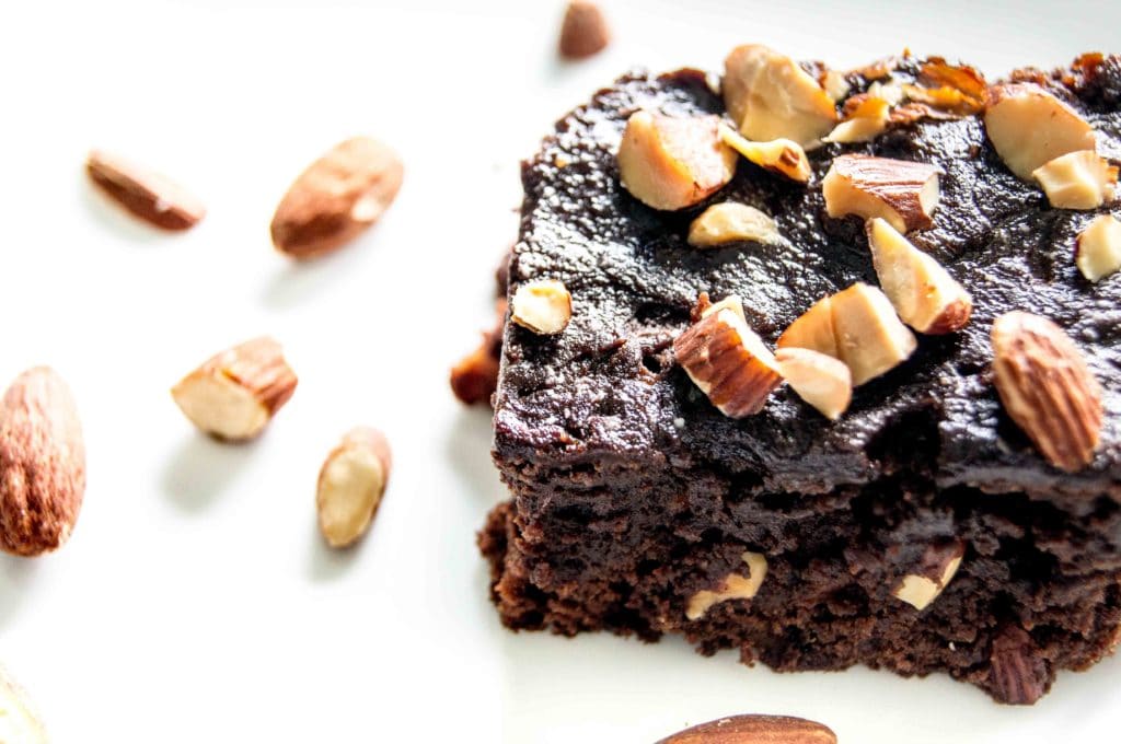 Chocolate Frosted Almond Brownies, Chocolate Frosted Brownies, Almond Brownies, Chocolate Almond Brownies, Brownie recipe, best brownie recipe, Real Layers, Chocolates & Chai, Chocolates and Chai, Almond brownie recipe, best almond brownie recipe, best chocolate frosting recipe